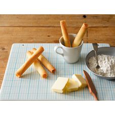 CO・OP バターが薫る国産小麦のラングロール 8本|商品情報 CO・OP バターが薫る国産小麦のラングロール 8本|商品情報